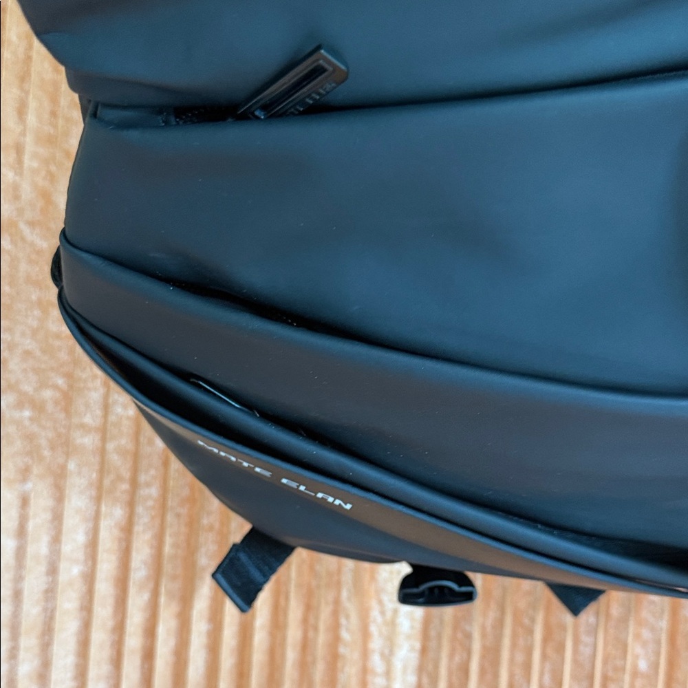 Mate Elan Waterproof Black Men's Sling Bag - Picture 4 of 4